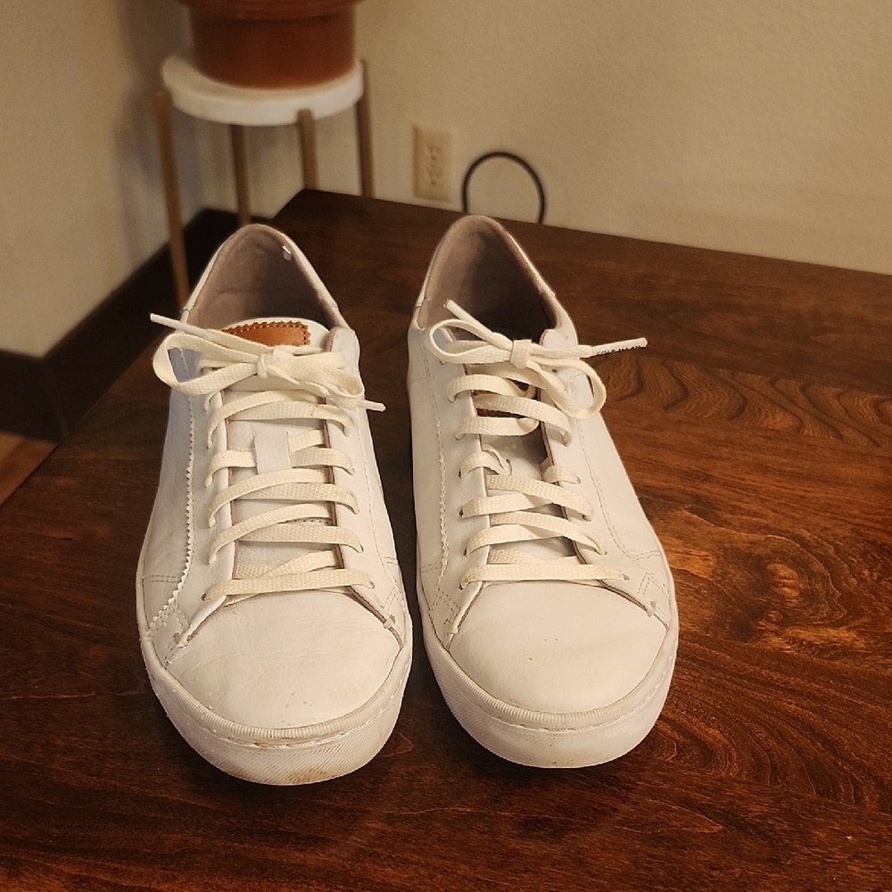 White Leather Casual Sneakers